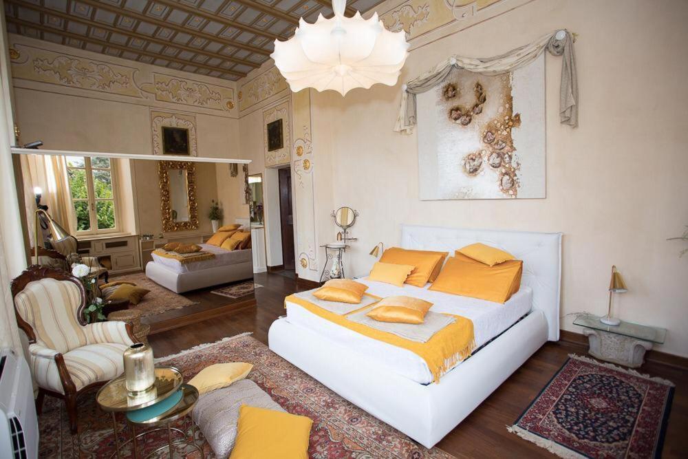 Villa Ghiringhelli Azzate Buitenkant foto