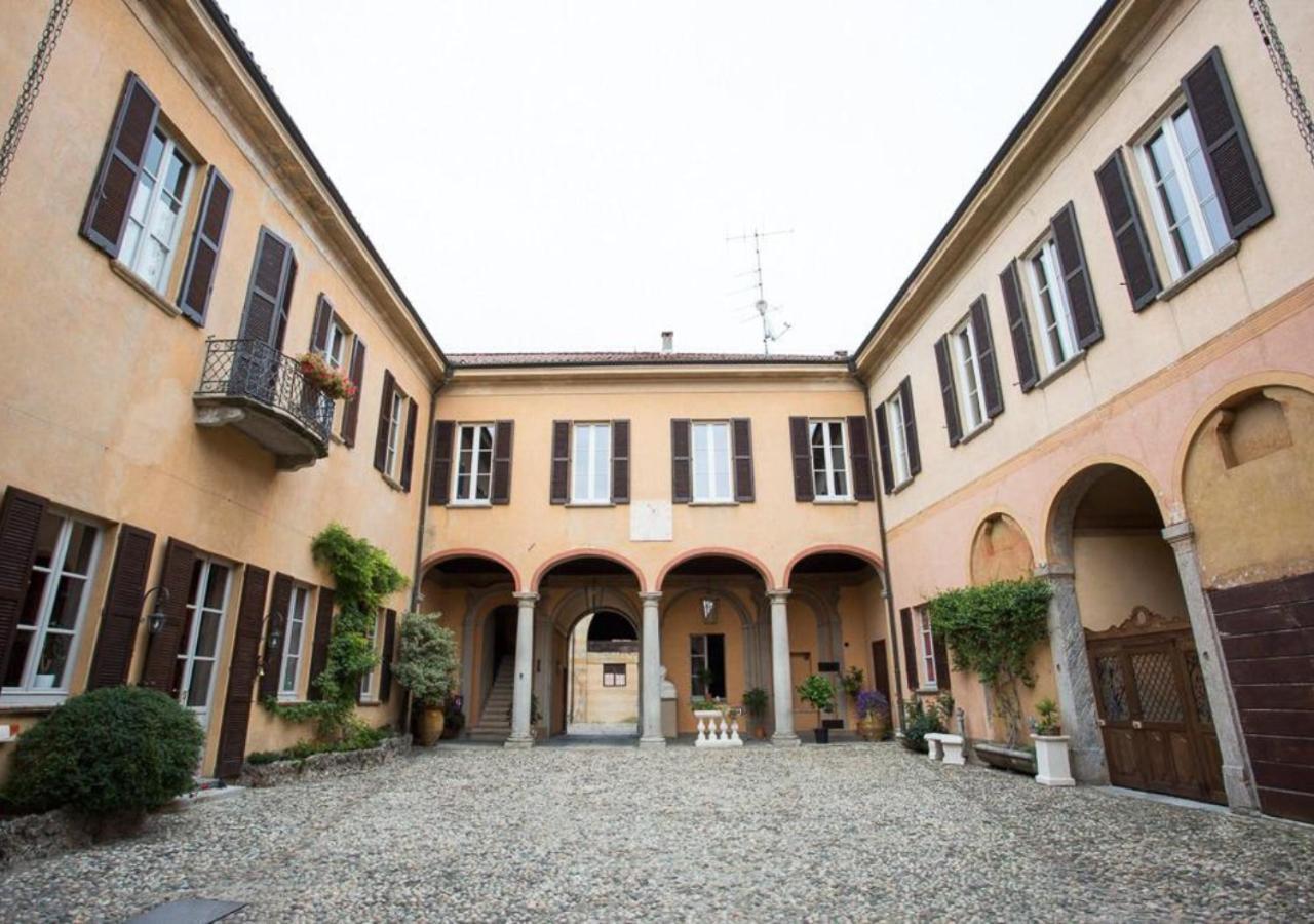 Villa Ghiringhelli Azzate Buitenkant foto