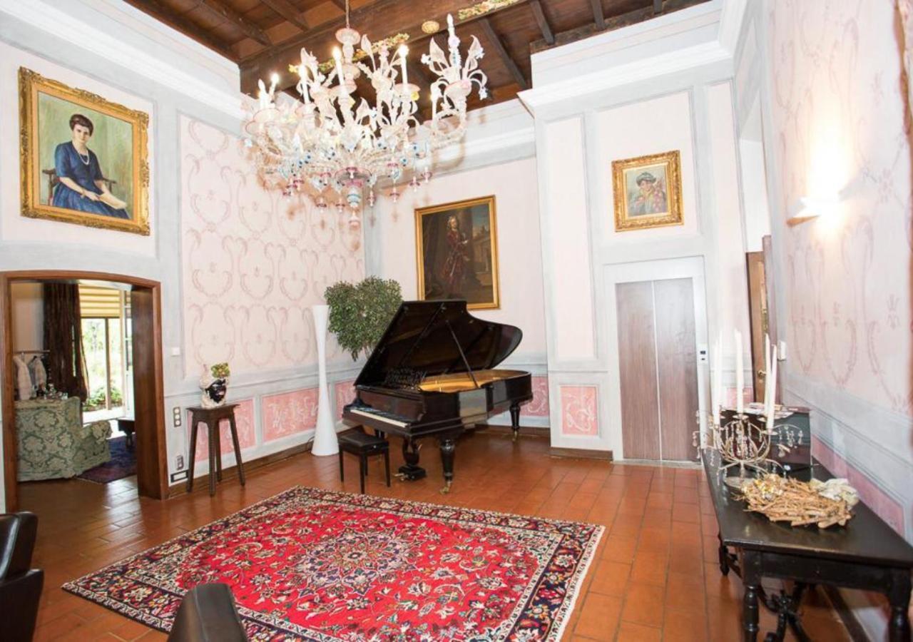 Villa Ghiringhelli Azzate Buitenkant foto