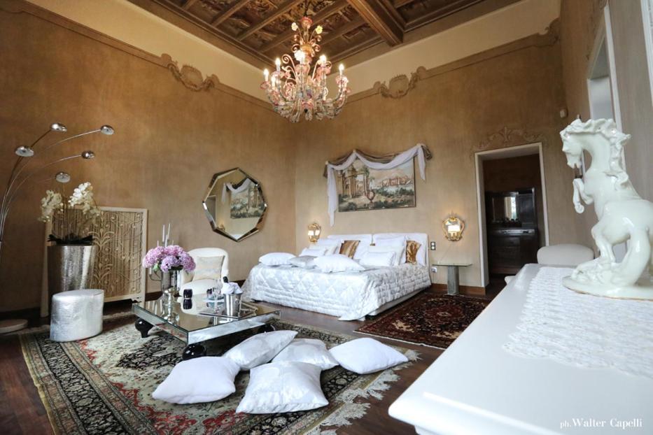 Villa Ghiringhelli Azzate Buitenkant foto