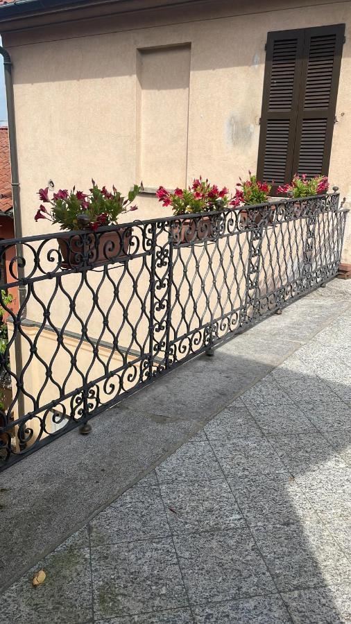 Villa Ghiringhelli Azzate Buitenkant foto